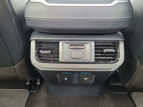 Used 2022 Ford F150 Platinum w/ Equipment Group 701A High AWD/4WD image 22