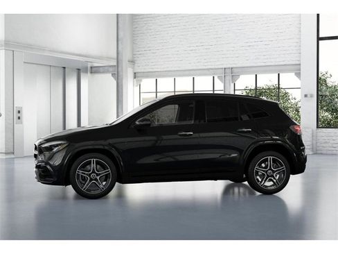New 2025 Mercedes-Benz GLA 250 4MATIC image 35