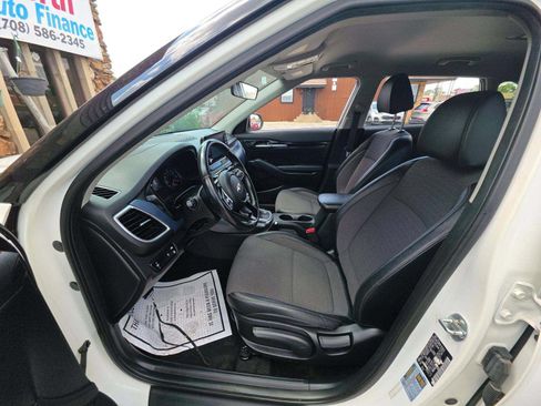 Used 2021 Kia Seltos S AWD/4WD image 5