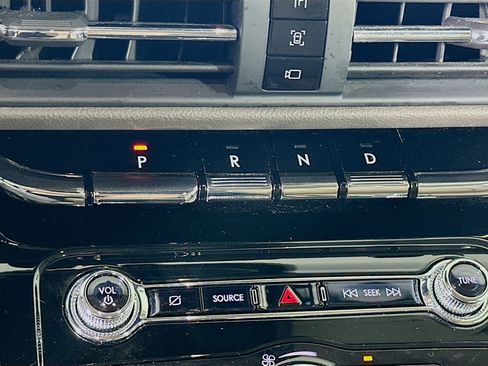 Used 2022 Lincoln Corsair Standard w/ Equipment Group 101A image 25