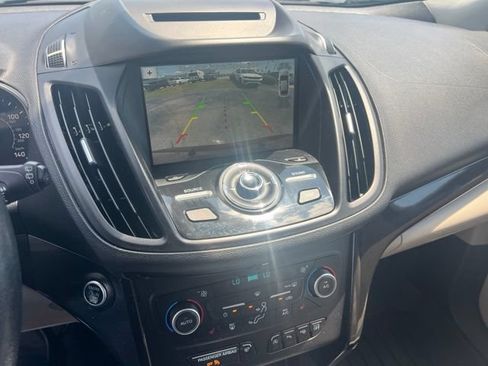 Used 2018 Ford Escape Titanium AWD/4WD image 15