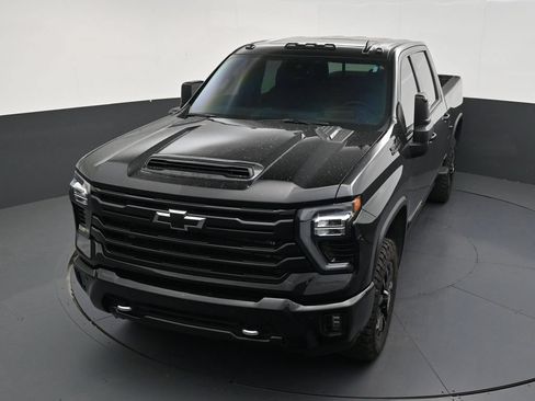 Used 2025 Chevrolet Silverado 2500 High Country w/ High Country Premium Package AWD/4WD image 19
