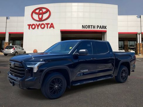 Used 2025 Toyota Tundra SR5 AWD/4WD image 1