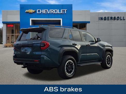 Used 2025 Toyota 4Runner TRD Off-Road image 8