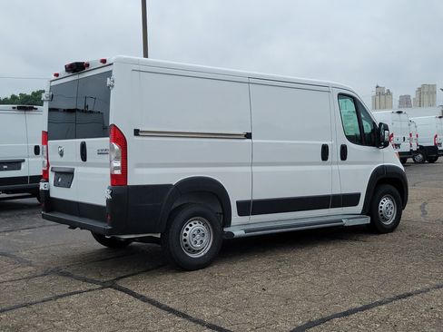Used 2025 RAM ProMaster 2500 w/ U-Haul Equipment Group FWD image 4