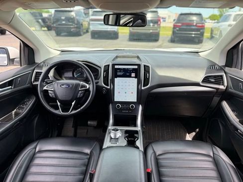 Used 2024 Ford Edge SEL w/ Convenience Package AWD/4WD image 2