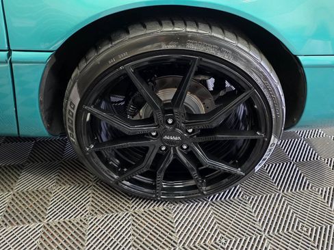 Used 1991 Chevrolet Corvette Convertible RWD image 39