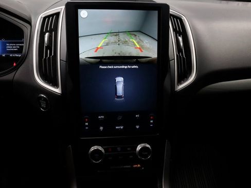 Certified 2022 Ford Edge SE w/ Black Appearance Package image 2