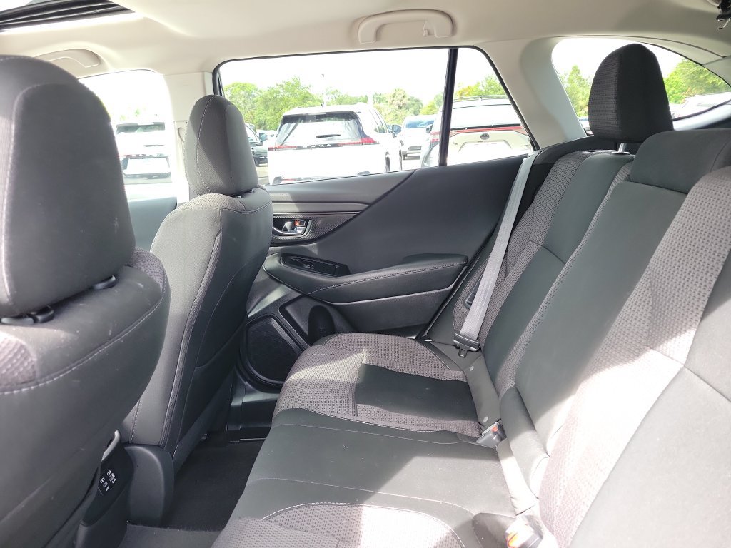 Used 2025 Subaru Outback Premium AWD/4WD image 24
