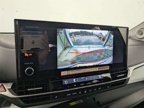 New 2026 Toyota Sienna XLE image 18