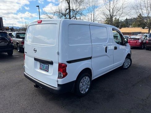 Used 2015 Nissan NV200 S w/ Cruise Control Package image 4