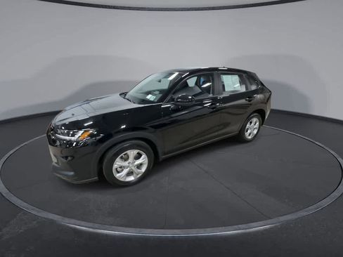 Certified 2023 Honda HR-V LX image 4