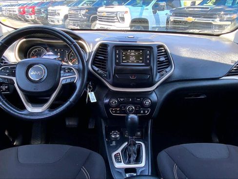 Used 2015 Jeep Cherokee Latitude AWD/4WD image 15