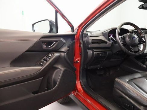 Used 2024 Subaru Crosstrek 2.5i Limited w/ Crosstrek Mirror Package AWD/4WD image 9