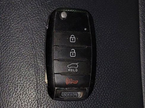 Used 2019 Kia Sorento FWD image 32