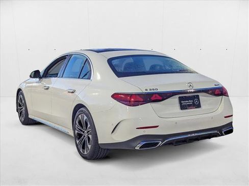 New 2026 Mercedes-Benz E 350 4MATIC Sedan image 8