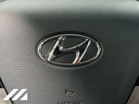 Used 2018 Hyundai Elantra Value Edition FWD image 32