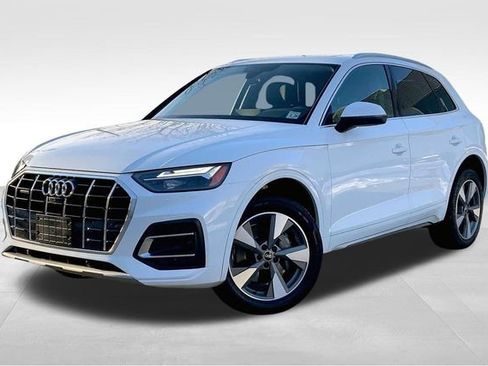Used 2023 Audi Q5 2.0T Premium Plus w/ Premium Plus Package image 2