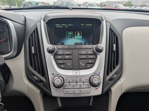 Used 2017 Chevrolet Equinox Premier w/ Enhanced Convenience Package FWD image 13