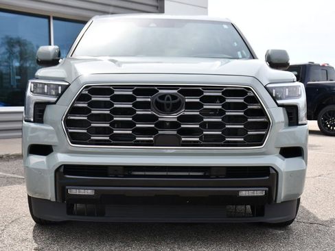 Used 2024 Toyota Sequoia Platinum AWD/4WD image 10
