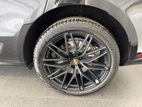 Certified 2022 Porsche Macan GTS image 11