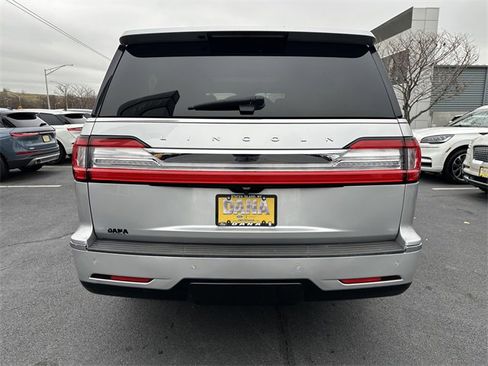 Used 2019 Lincoln Navigator L Reserve image 6