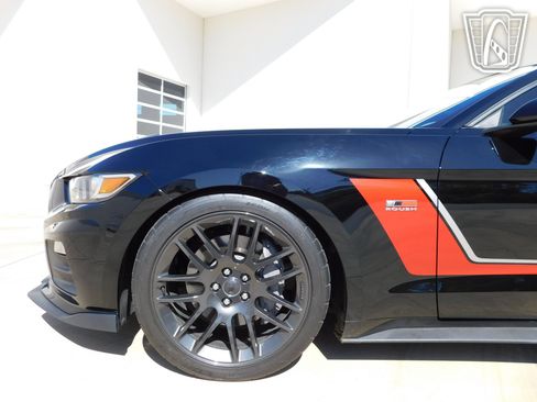 Used 2017 Ford Mustang GT Premium image 10