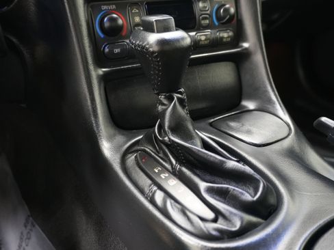 Used 2003 Chevrolet Corvette Convertible w/ Preferred Equipment Group1 image 21