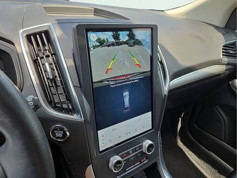 Used 2022 Ford Edge Titanium w/ Equipment Group 301A AWD/4WD image 17