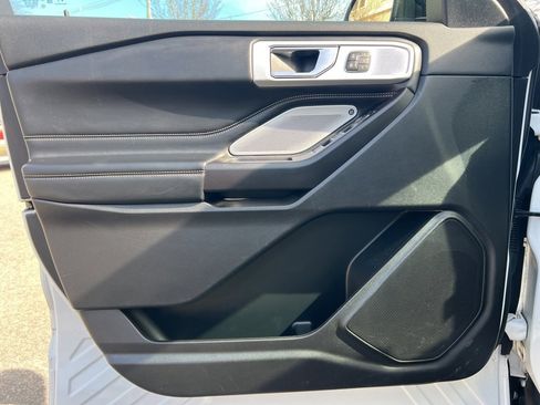 Used 2020 Ford Explorer ST w/ ST Street Pack image 10