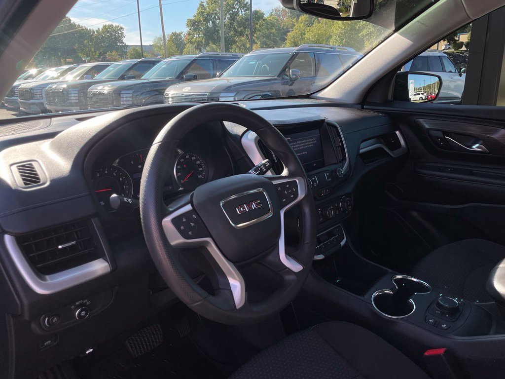 Used 2022 GMC Terrain SLE w/ Driver Convenience Package FWD image 10