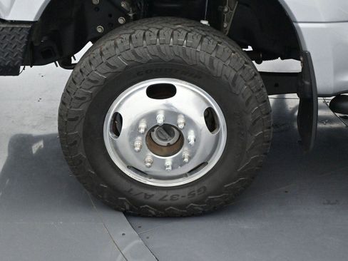 Used 2020 Ford F350 Lariat w/ Lariat Value Package image 37