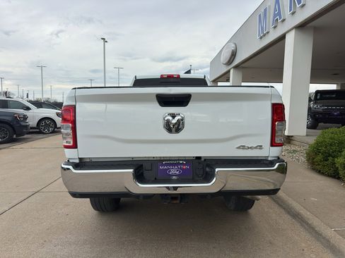 Used 2024 RAM 2500 Tradesman w/ Chrome Appearance Group AWD/4WD image 9