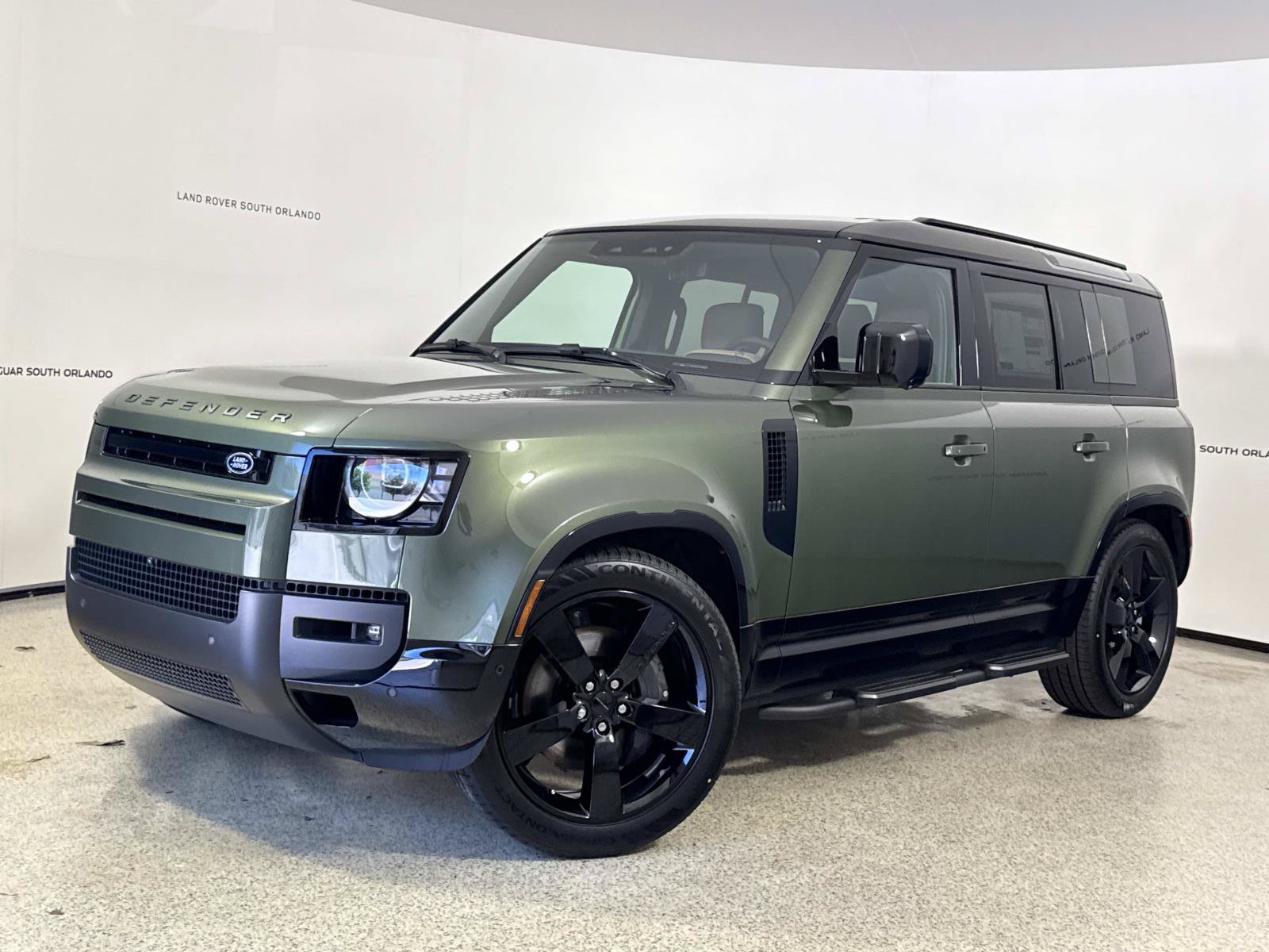 New 2026 Land Rover Defender 110 X-Dynamic SE AWD/4WD image 1