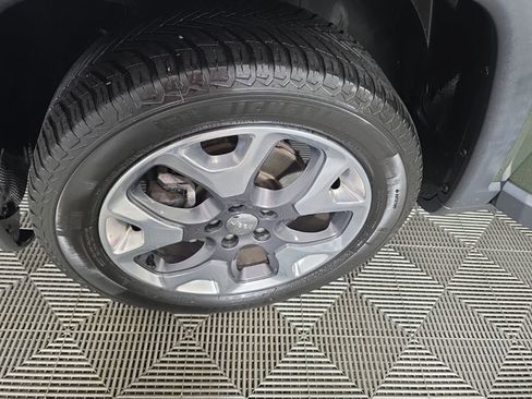 Used 2019 Jeep Compass Limited AWD/4WD image 10