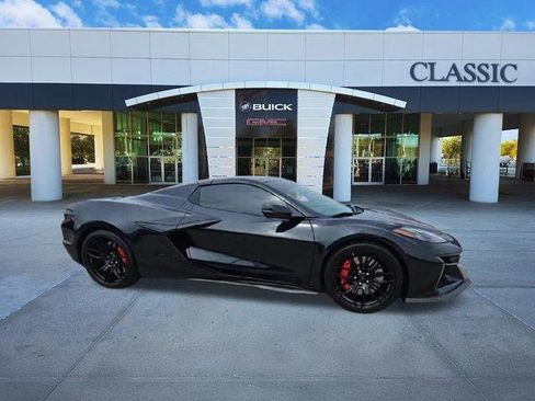 Used 2024 Chevrolet Corvette Z06 RWD image 9
