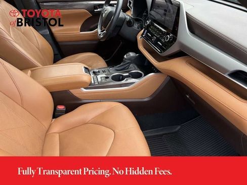 Used 2021 Toyota Highlander Platinum AWD/4WD image 26