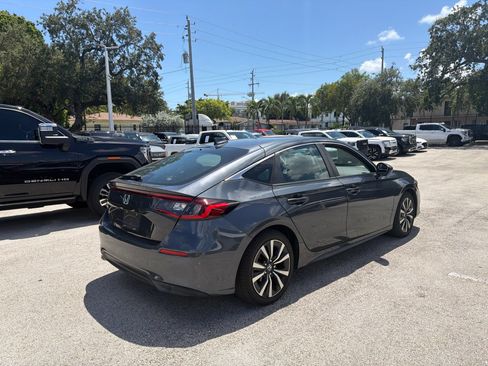 Used 2023 Honda Civic EX-L image 5