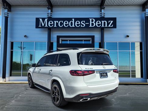 New 2026 Mercedes-Benz GLS 450 4MATIC image 4