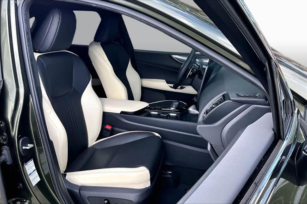 Used 2023 Lexus NX 350h AWD image 8