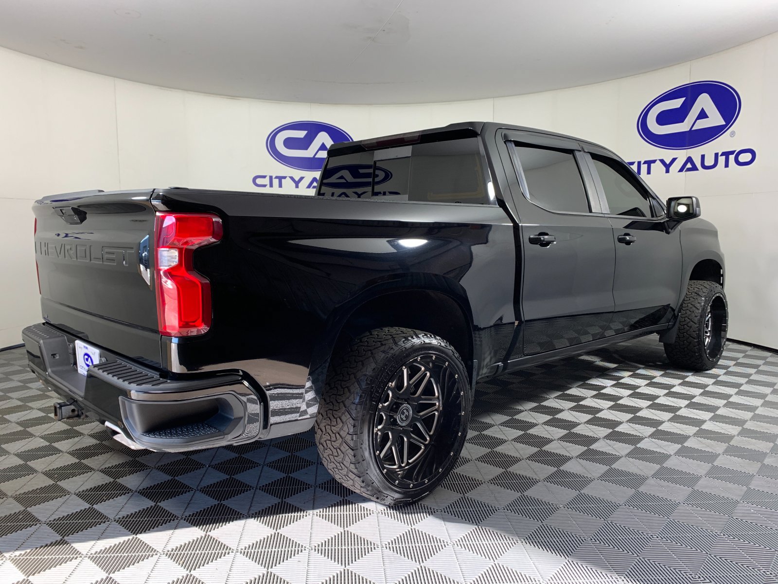 Used 2019 Chevrolet Silverado 1500 RST AWD/4WD image 3