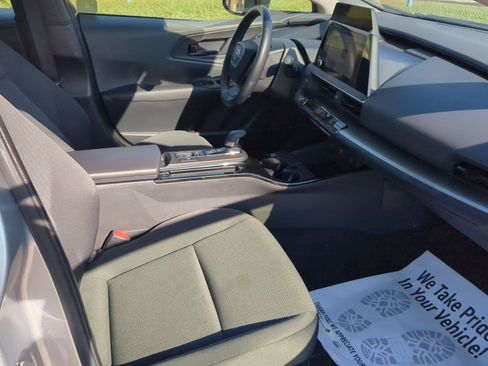 Used 2024 Toyota Prius LE image 30