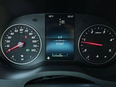 Used 2024 Mercedes-Benz Sprinter 2500 image 24