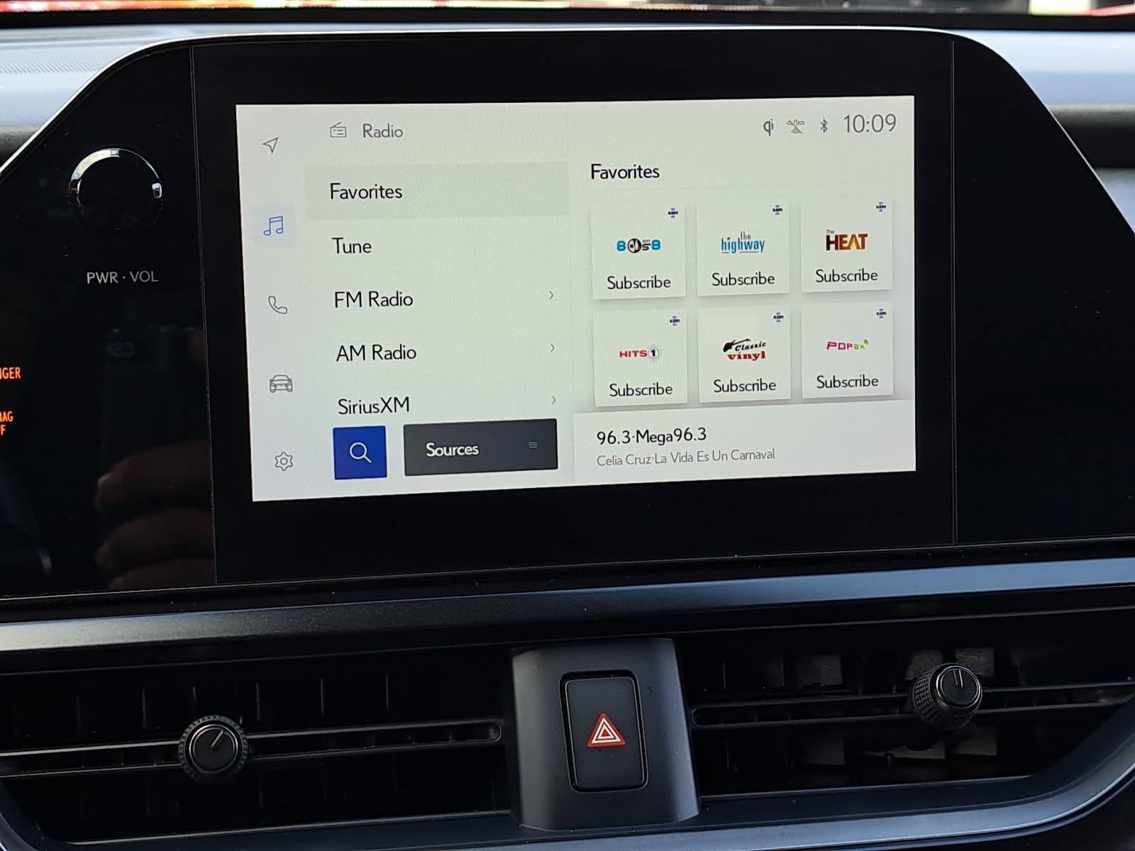 Used 2023 Lexus UX 250h FWD w/ Accessory Package (Z2) image 21