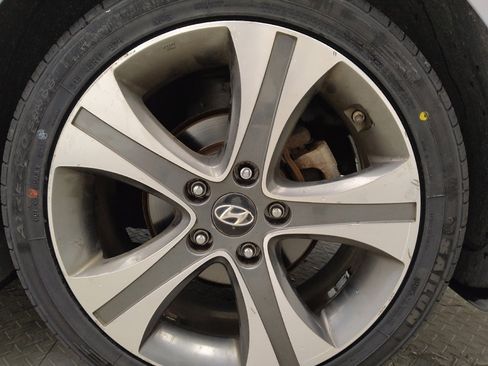 Used 2014 Hyundai Elantra Sport FWD image 31