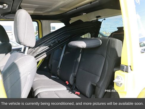Used 2022 Jeep Wrangler Unlimited Sport image 12