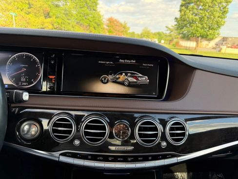 Used 2014 Mercedes-Benz S 550 Sedan w/ Edition 1 Package image 18