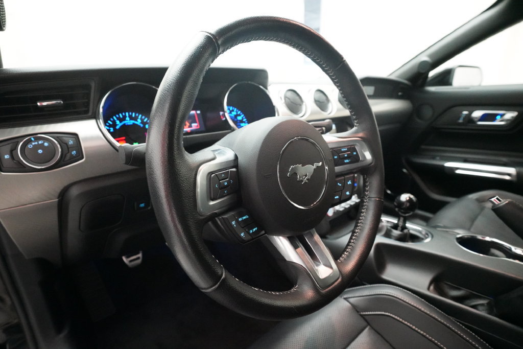 Used 2015 Ford Mustang GT Premium w/ Equipment Group 401A RWD image 8