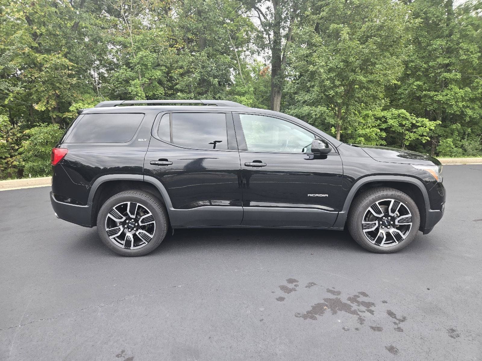 Used 2019 GMC Acadia SLT w/ Black Edition AWD/4WD image 2