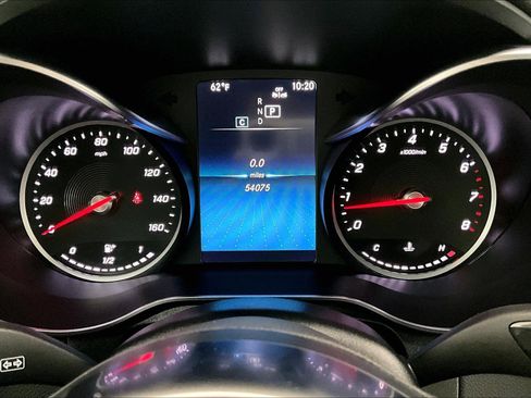 Used 2021 Mercedes-Benz GLC 300 image 23